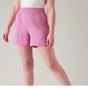 Athleta wayfind shorts 5in inseam- medium - pink